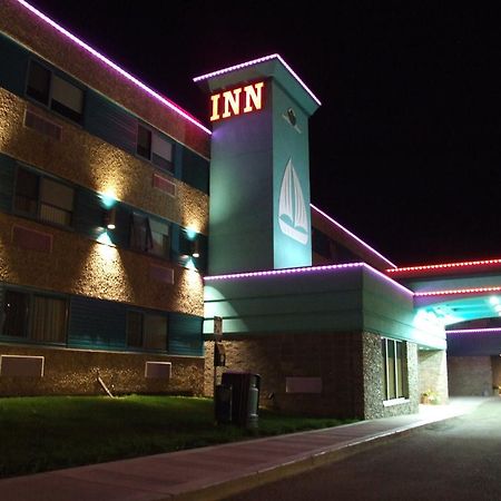Lakeland Inn Hotel Cold Lake Exterior foto