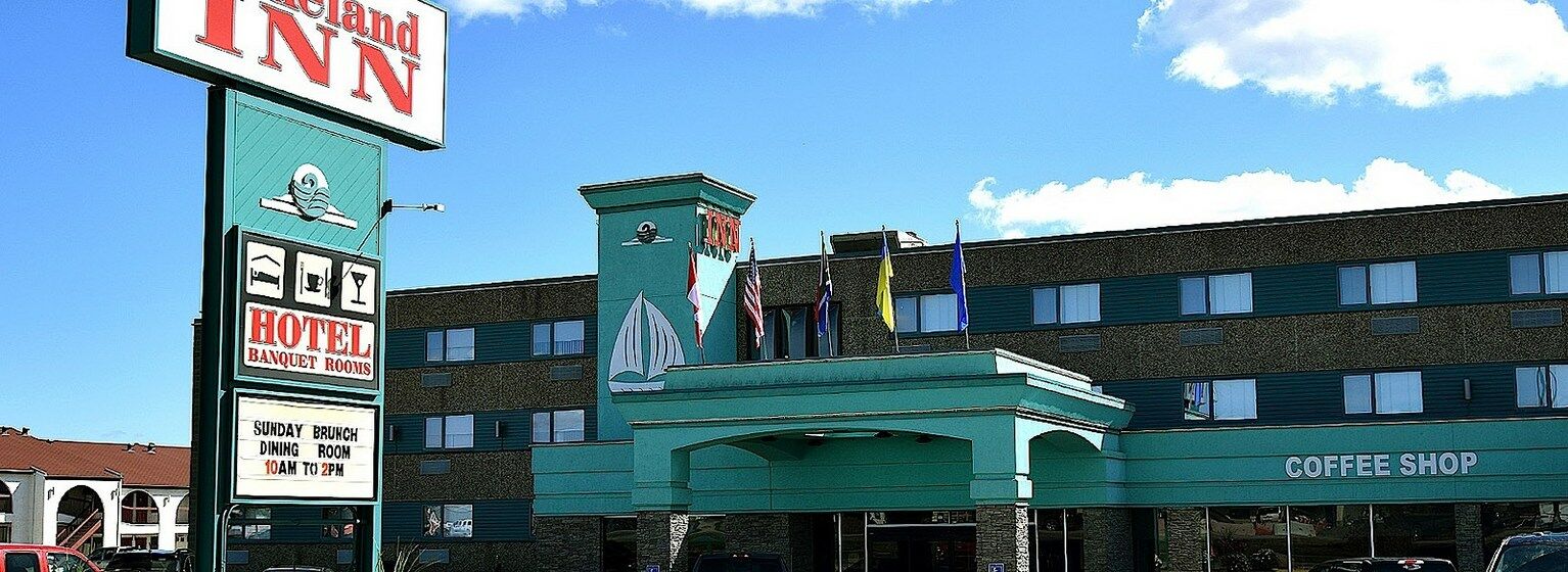 Lakeland Inn Hotel Cold Lake Exterior foto